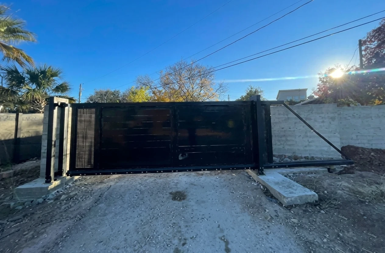 Cantilever Gate A